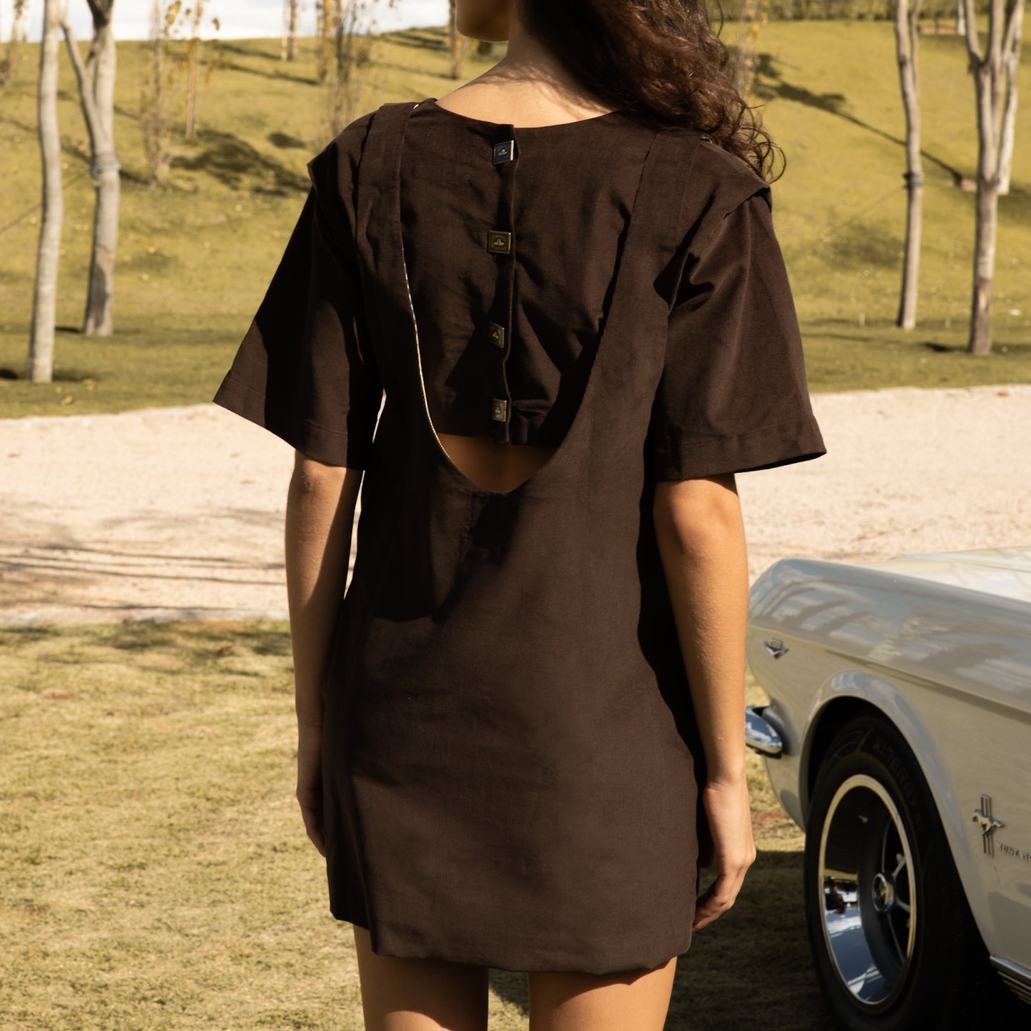 Vestido Suspensório Veludo Marrom
