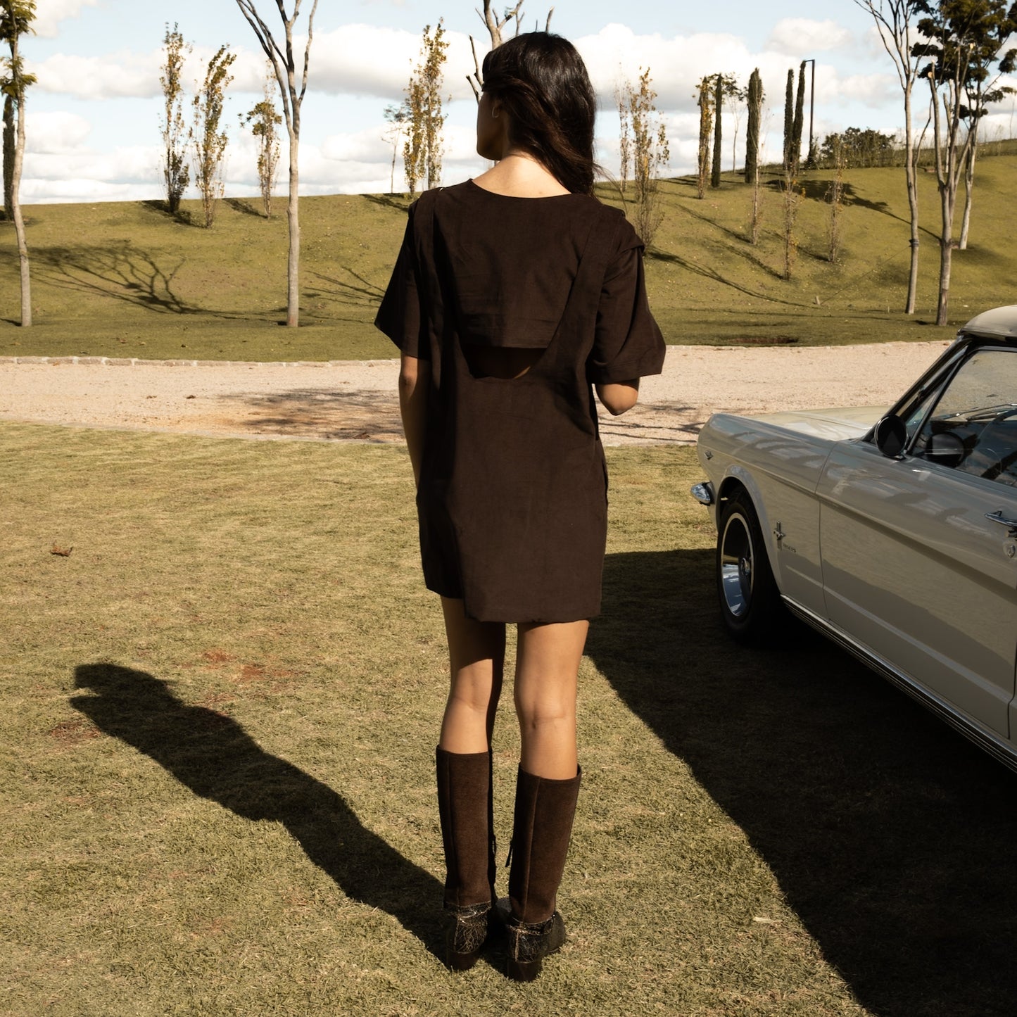Vestido Suspensório Veludo Marrom