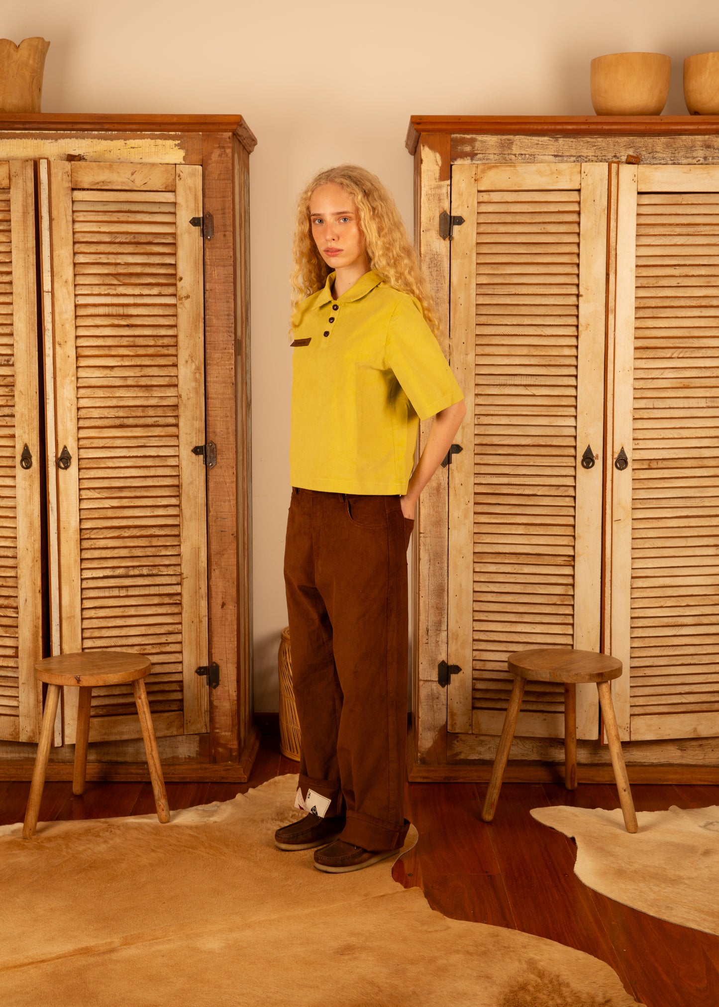 Polo Cotelê Amarelo