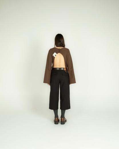 Blusa Cartas Costas Abertas Marrom