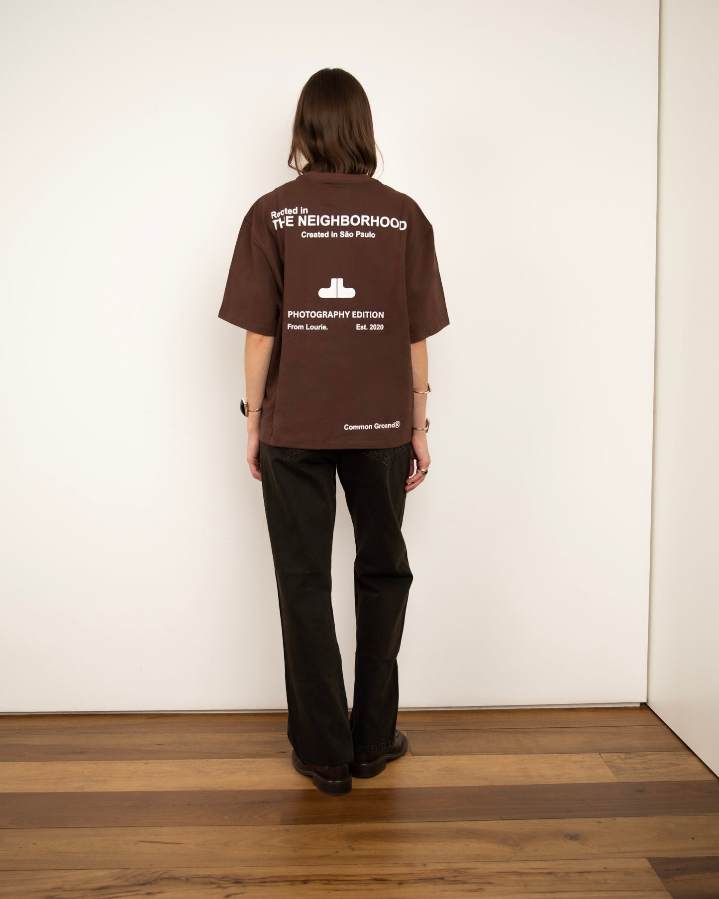 Camiseta The Neighborhood Marrom