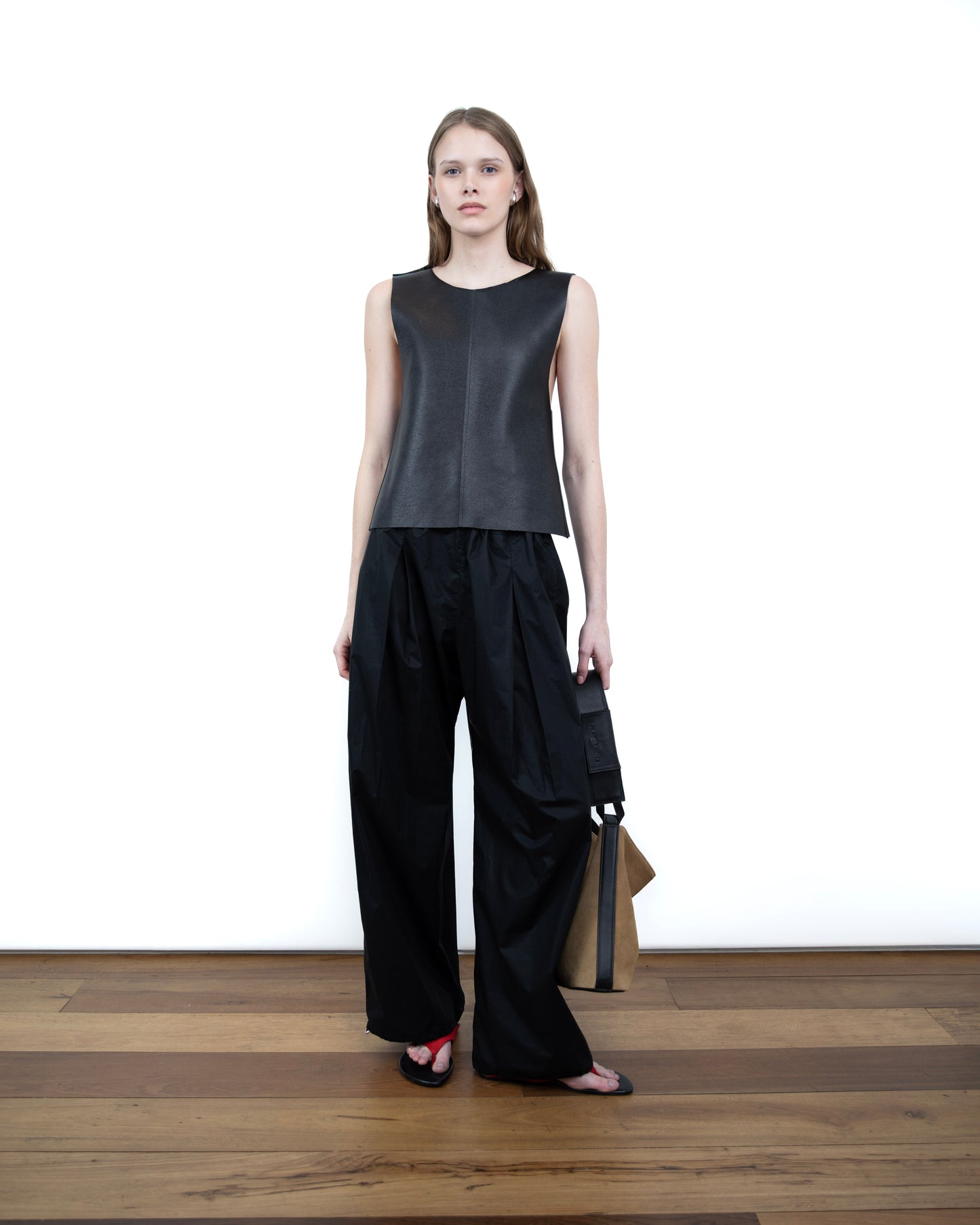 Halter Top de Couro Preto