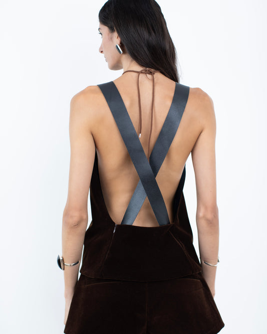 Halter Top de Veludo Com Alça de Couro Marrom