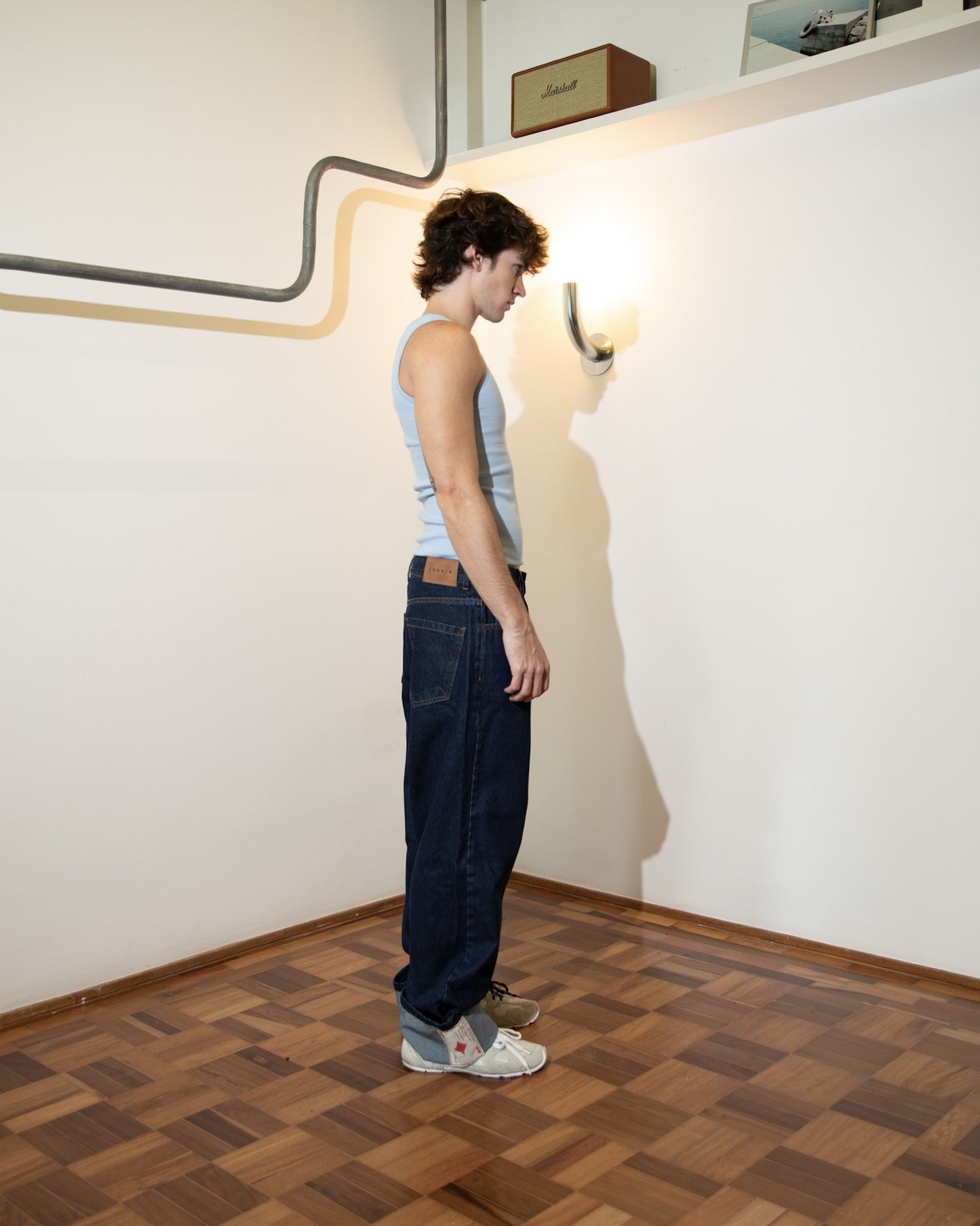 Calça Jeans Barra Cartas Bordadas