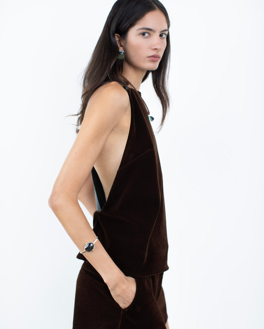Halter Top de Veludo Com Alça de Couro Marrom