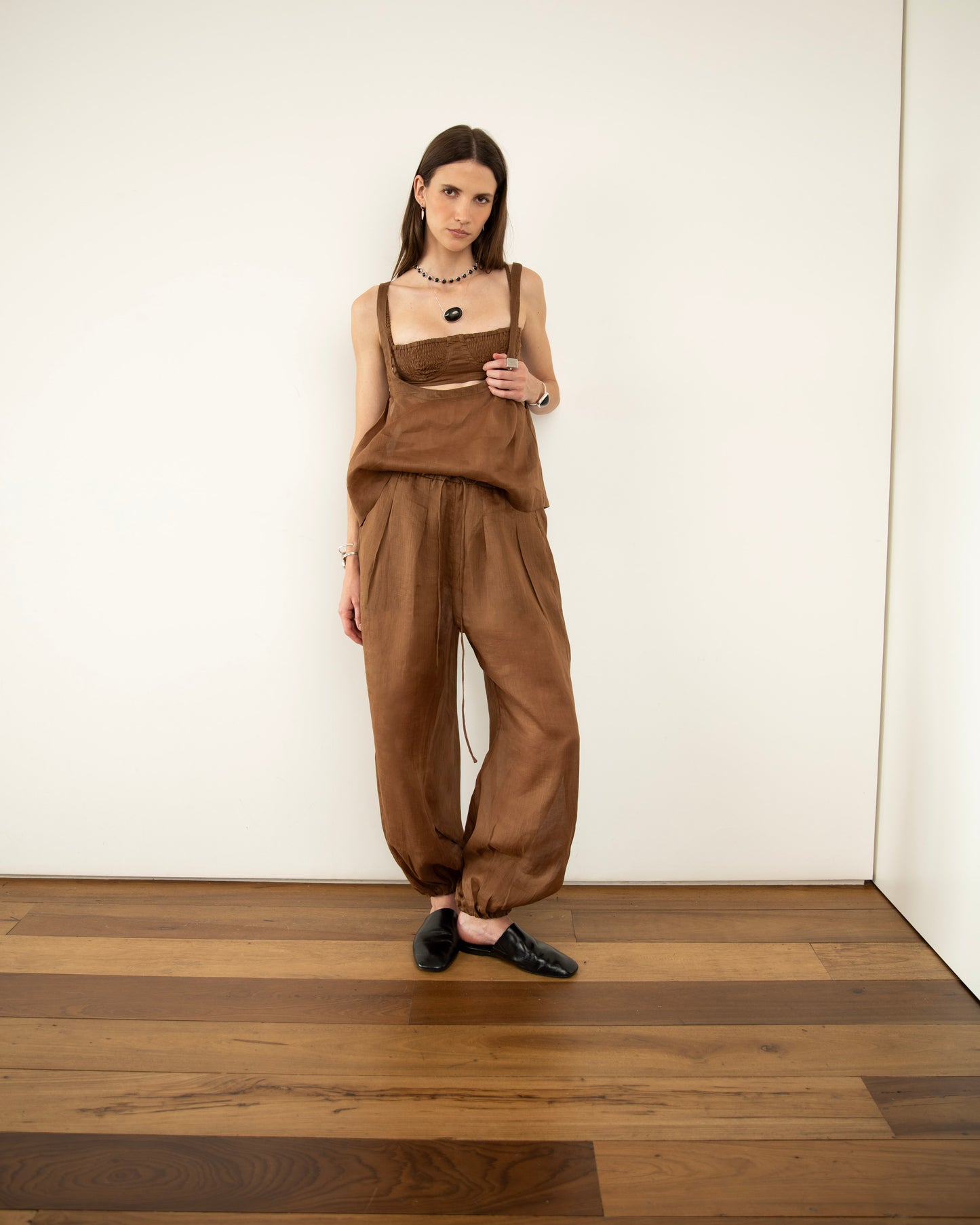 Calça Balonê Voil de Linho Marrom