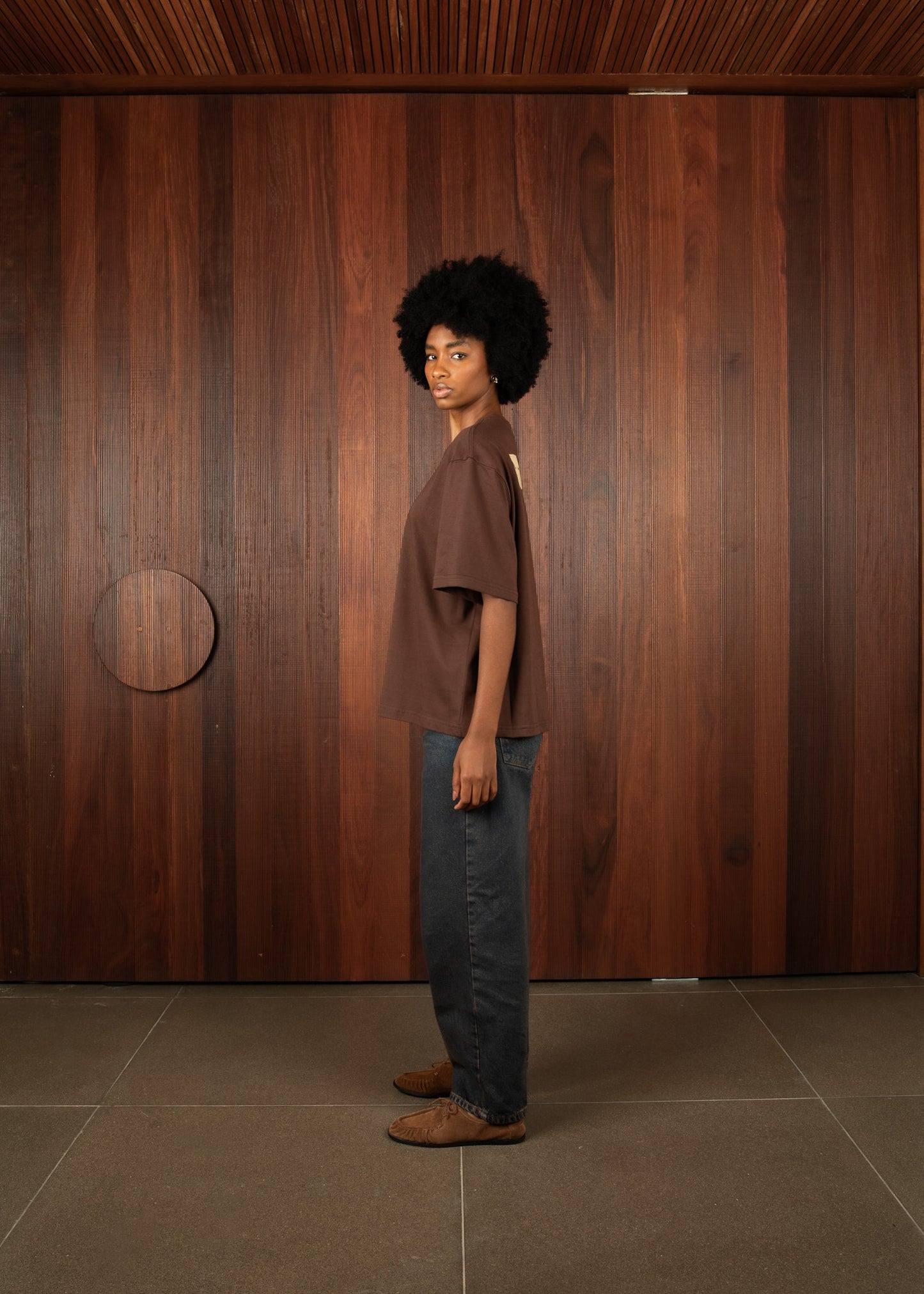 Camiseta Chaise Marrom