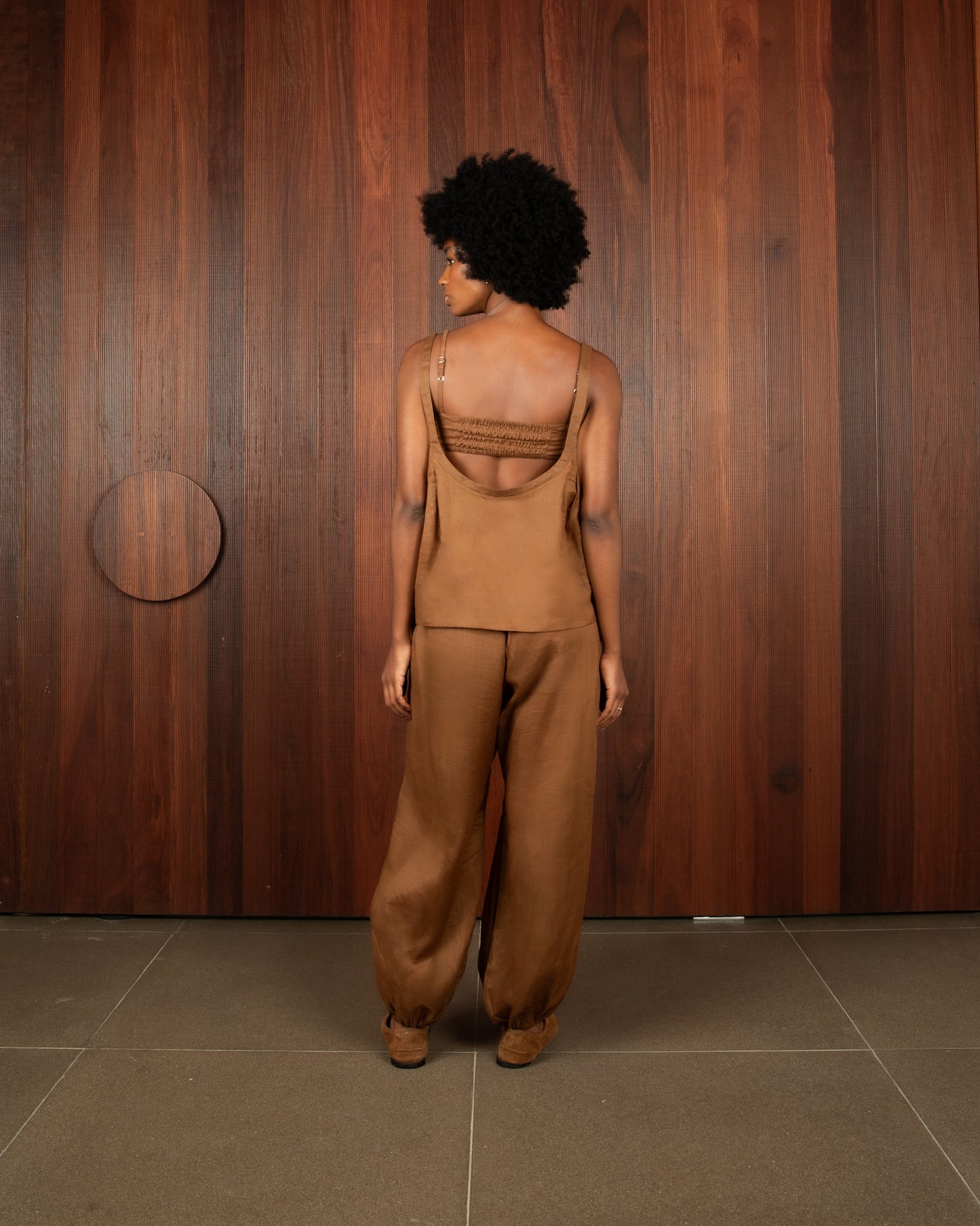 Calça Balonê Voil de Linho Marrom