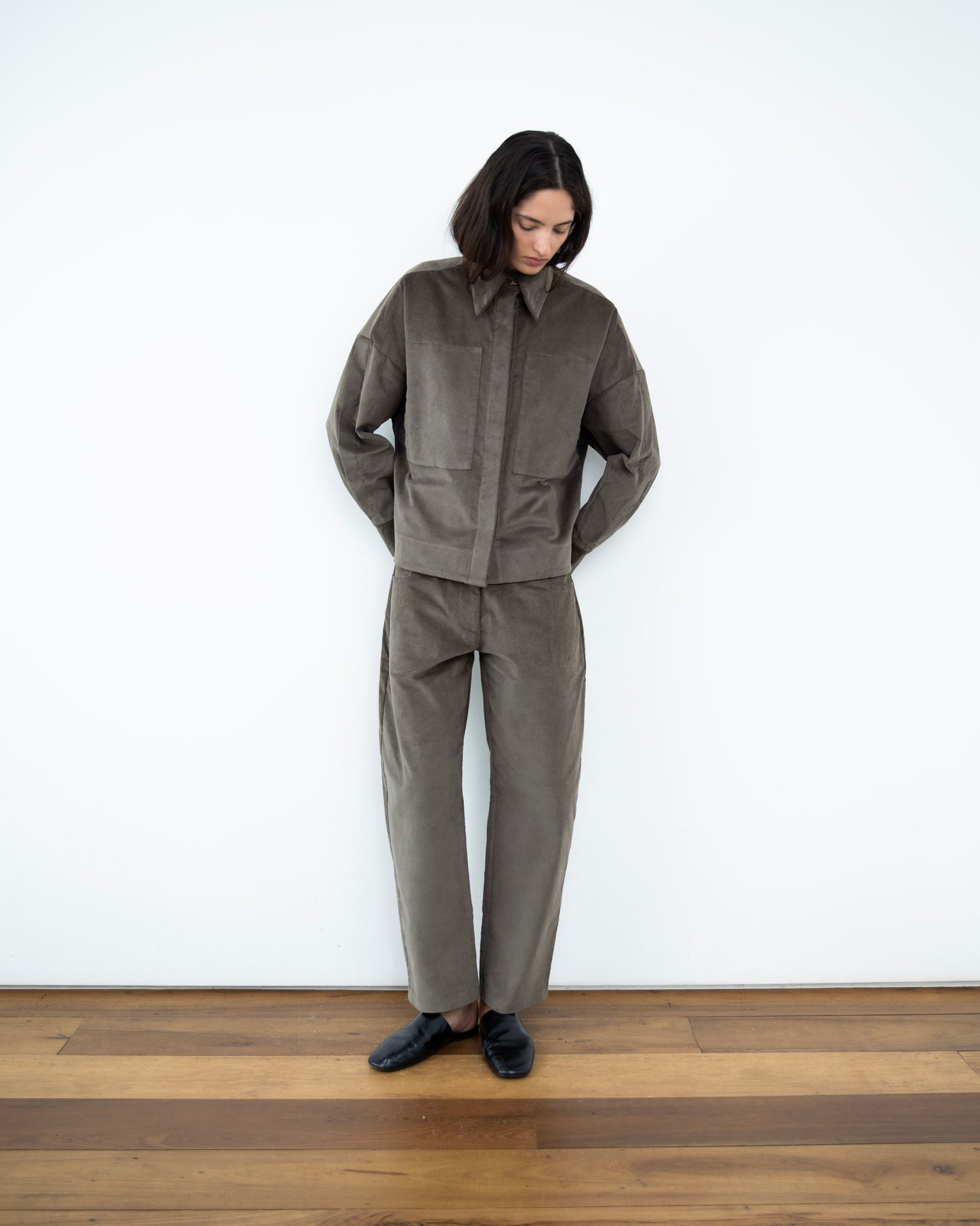 Calça Barrel Veludo Cotelê Cinza