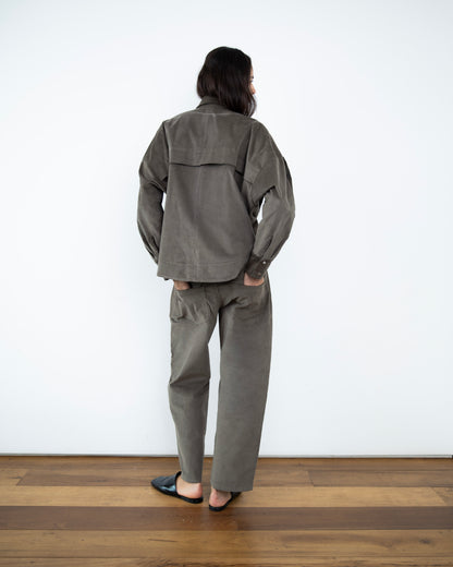 Calça Barrel Veludo Cotelê Cinza