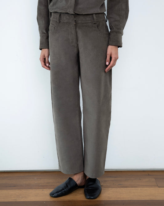 Calça Barrel Veludo Cotelê Cinza