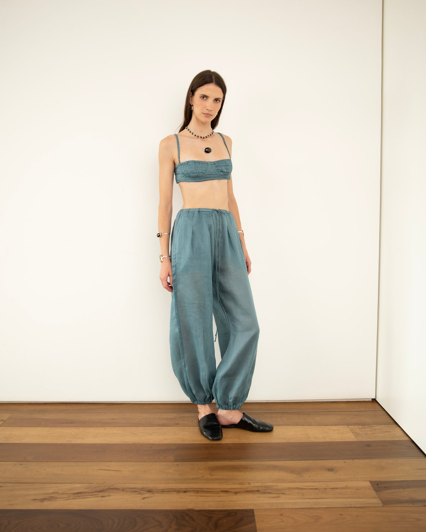 Calça Balonê Voil de Linho Azul