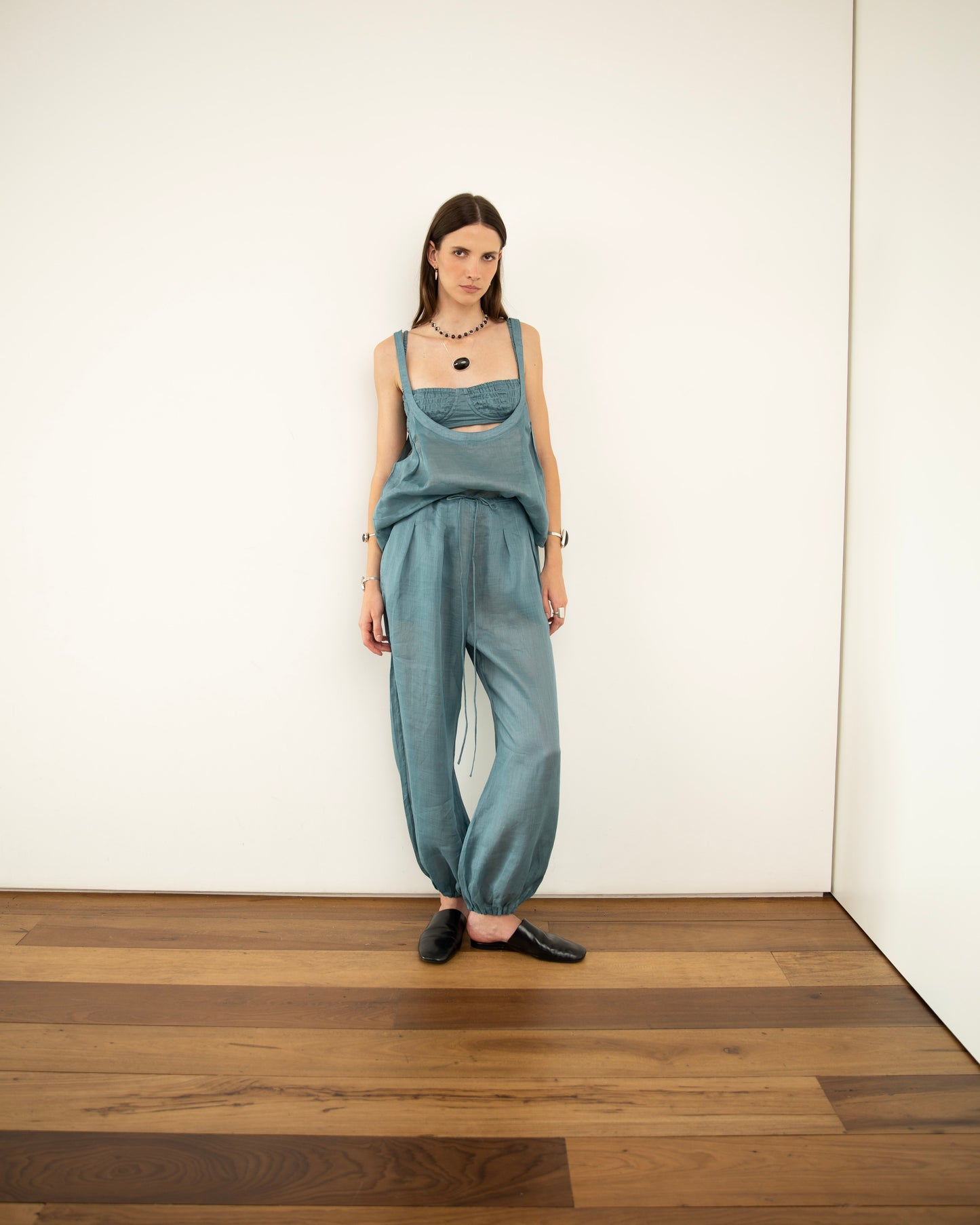 Calça Balonê Voil de Linho Azul