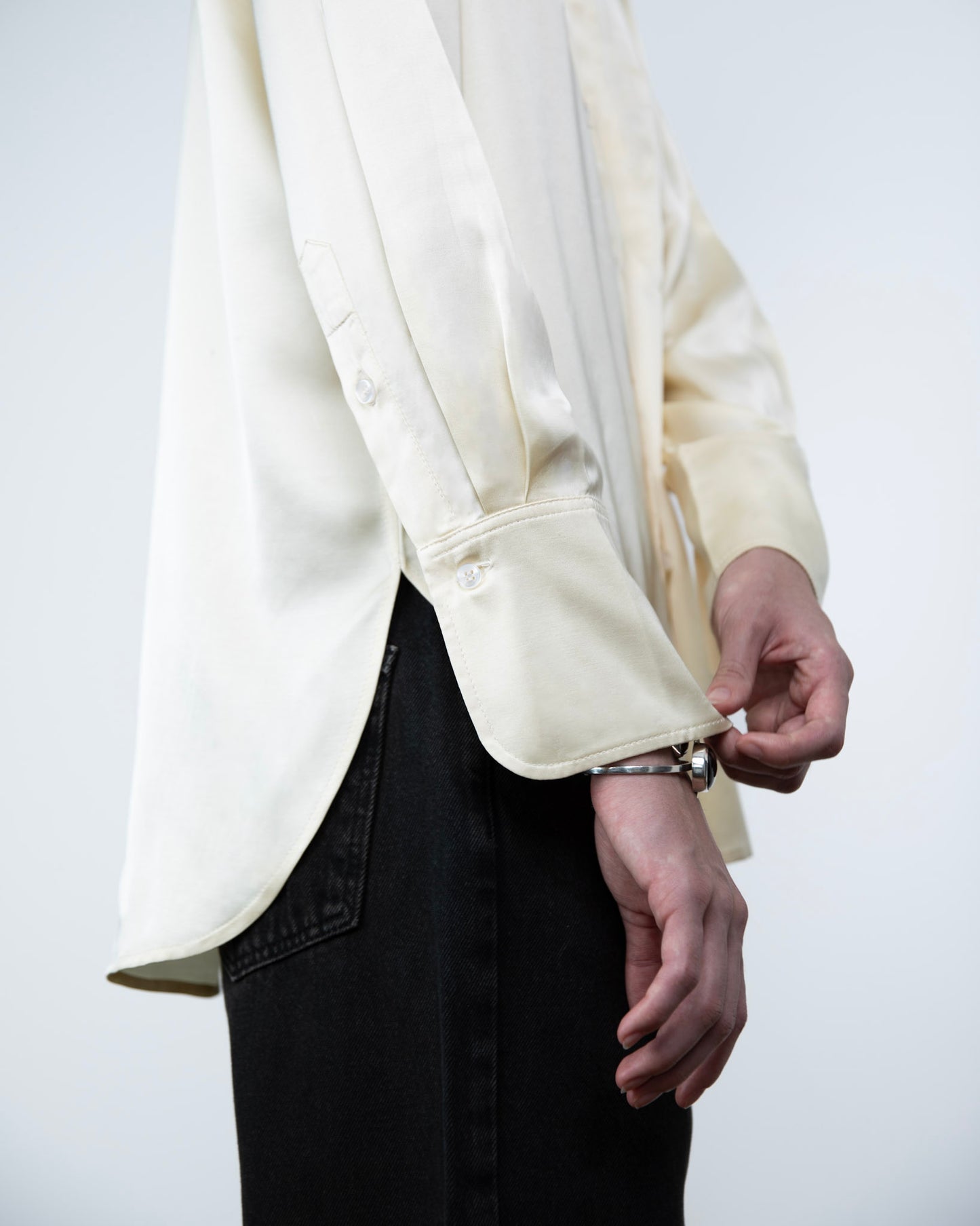 Camisa Acetinada Creme