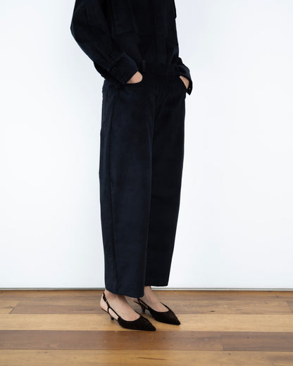 Calça Barrel Veludo Cotelê Preta