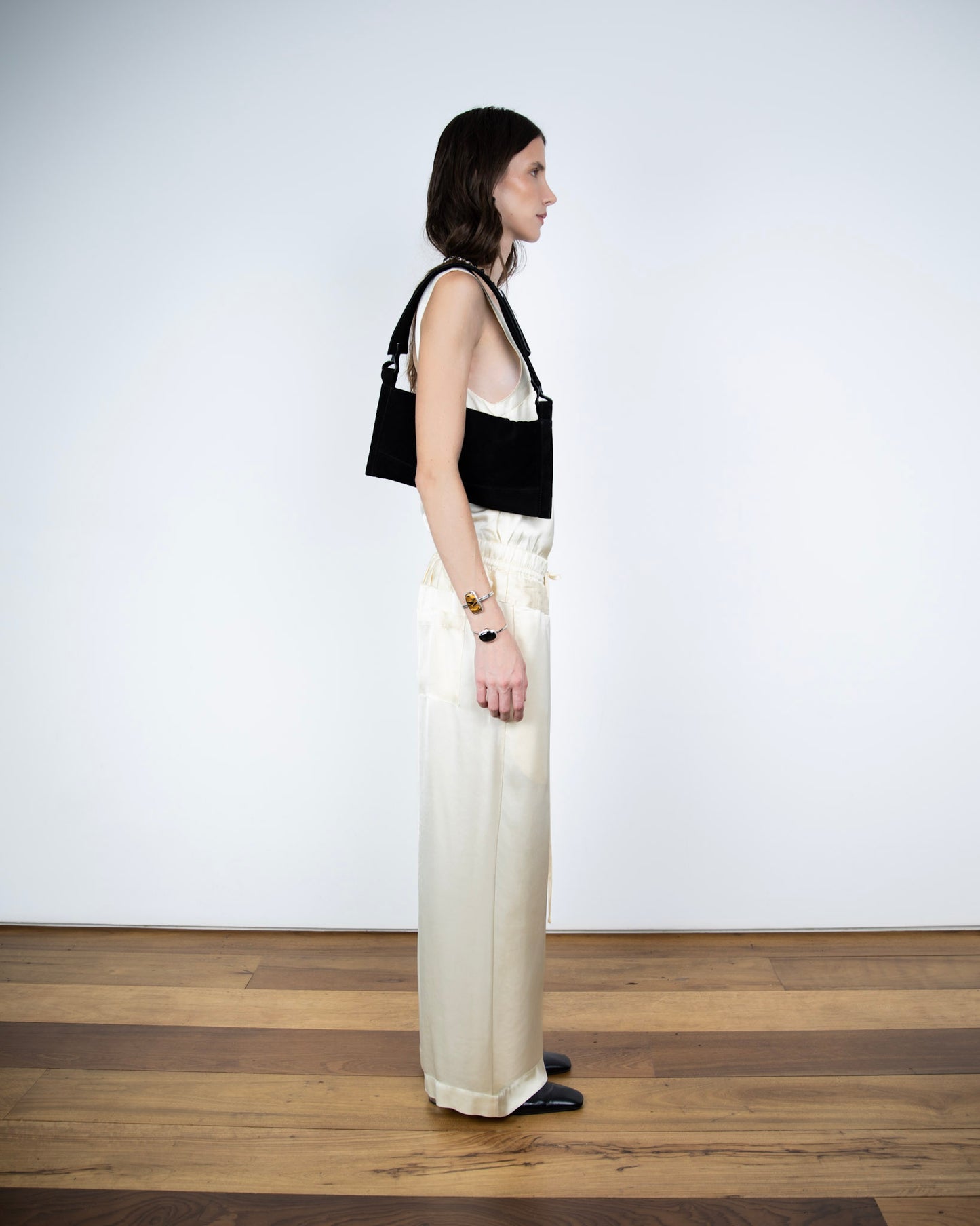 Calça Instinto Acetinada Creme