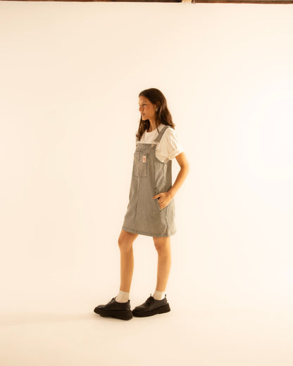 Vestido Jardineira Listrado