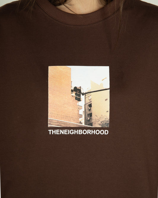 Camiseta The Neighborhood Marrom